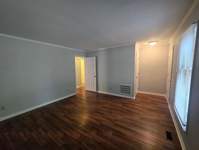 Foto del edificio - 2214 Daley Rd