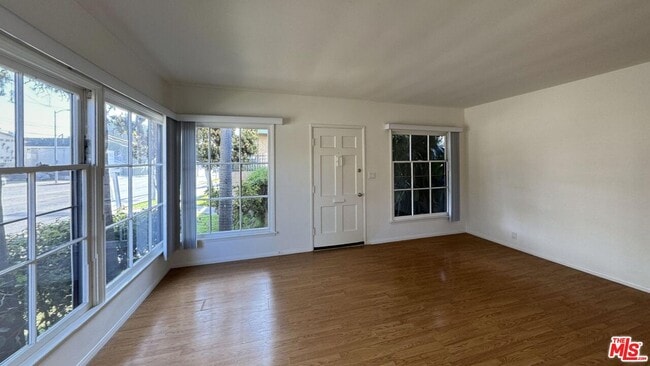 Building Photo - 1623 S Bundy Dr