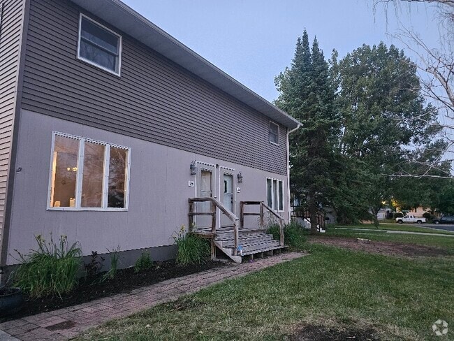 Building Photo - 33 Garden Ct NW