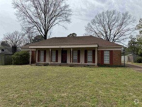 Building Photo - 2295 Eastover Dr