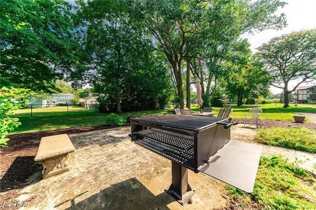 Foto del edificio - 4849 Grace Rd