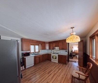 Building Photo - 9 Raymond St