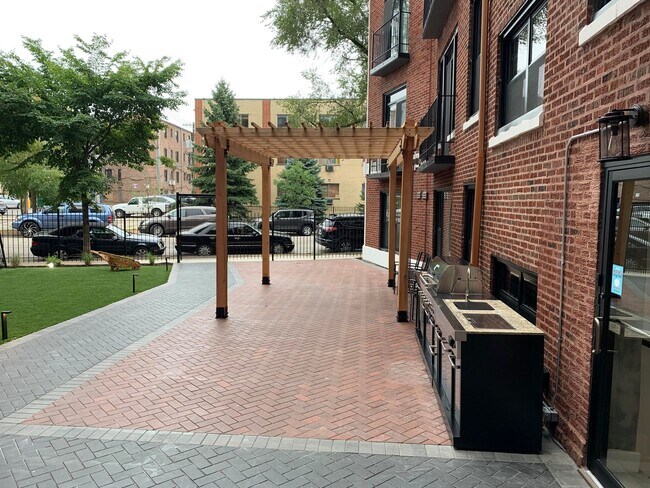 Foto del edificio - 7645 N Sheridan Rd