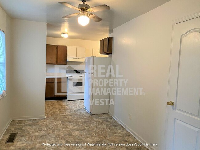 Foto del edificio - 627 Maplewood Dr