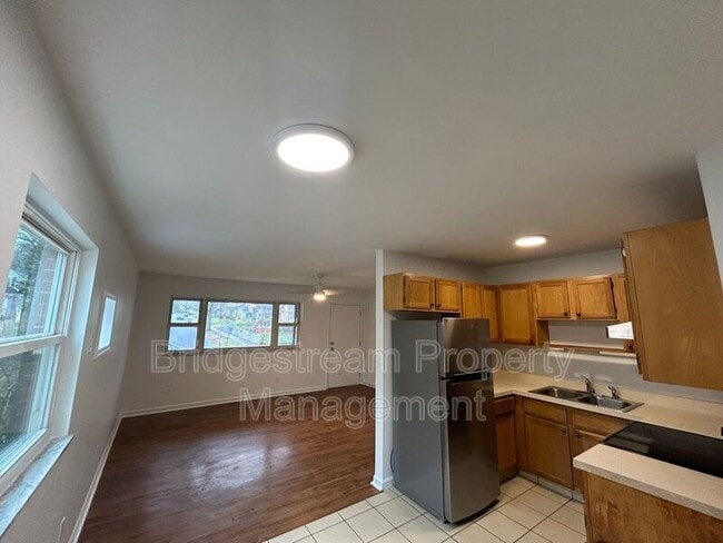 Building Photo - 1519 Woodley Rd