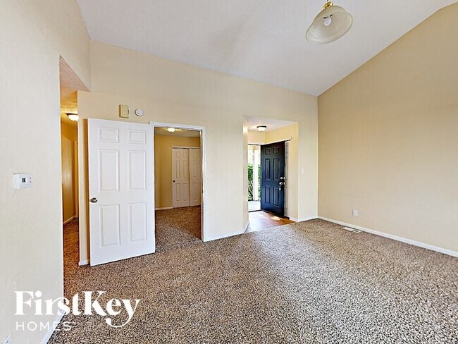 Building Photo - 7827 Park North Bend