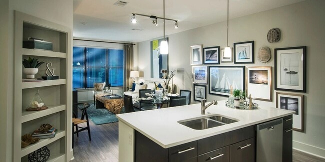 Foto del edificio - 7100 Old Katy Rd