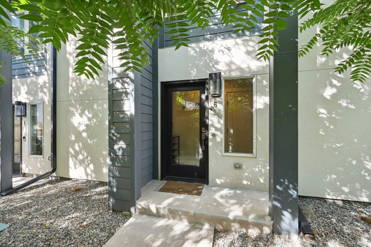 Primary Photo - 2780 W 25th Ave