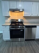 3x2 Orchid Lux w/Washer & Dryer - Country View Garden Homes