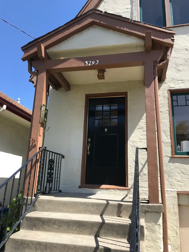 Primary Photo - 3293 Briggs Ave
