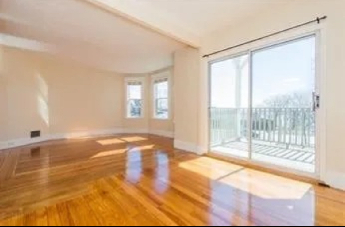Foto principal - 1794 Columbia Rd
