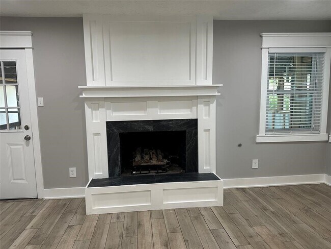 Foto del edificio - 228 Oak Manor Dr