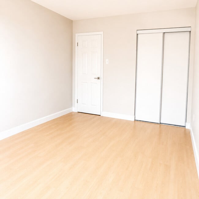 Building Photo - Edgemont Apartments