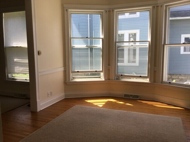 Foto del edificio - 334 Arbor Ave