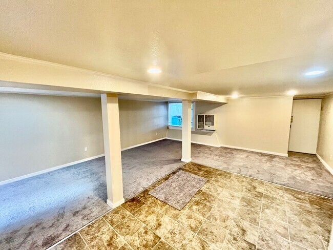 Foto del edificio - SPACIOUS STUDIO IN THE HEART OF THE INNER SUNSET/UCSF!!!