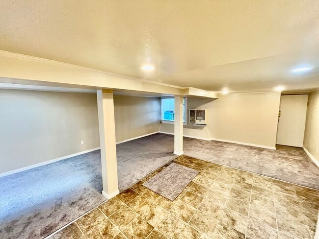 Building Photo - SPACIOUS STUDIO IN THE HEART OF THE INNER SUNSET/UCSF!!!
