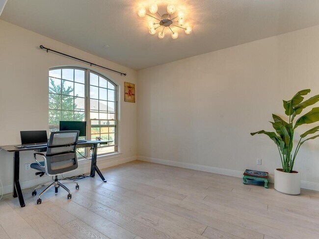 Foto del edificio - 4504 Tanglewood Estates Dr