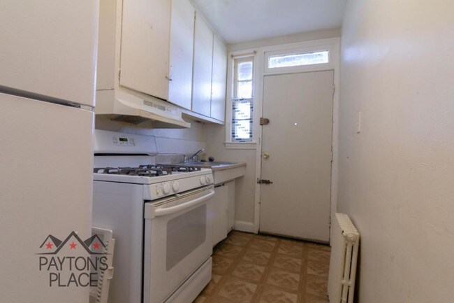 Building Photo - 77 Forrester St SW #1
