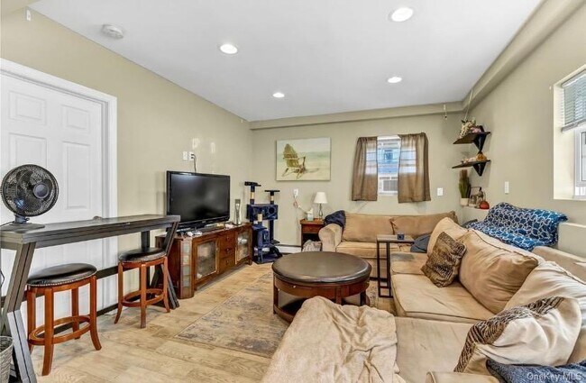 Foto del edificio - 50 E Beach Promenade