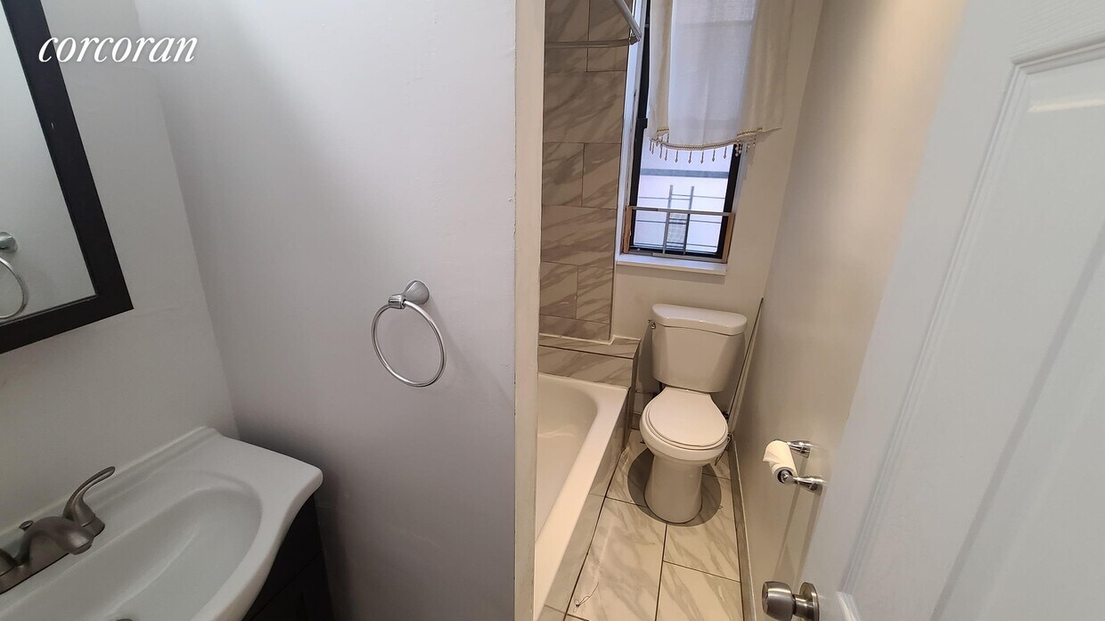 Foto del edificio - 512 W 180th St