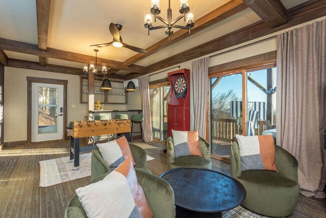 Foto del edificio - 637 Granny Lewis Ln