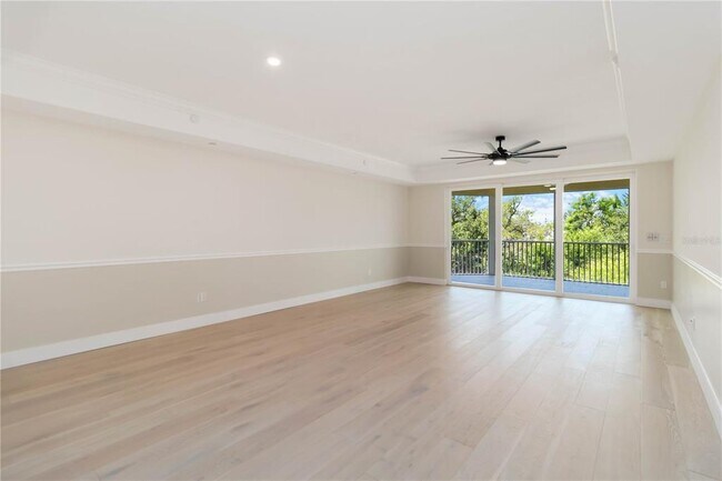 Foto del edificio - 280 Hidden Bay Dr