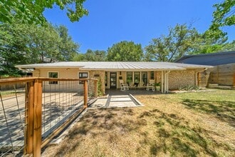 Building Photo - 2215 Alta Vista Ave