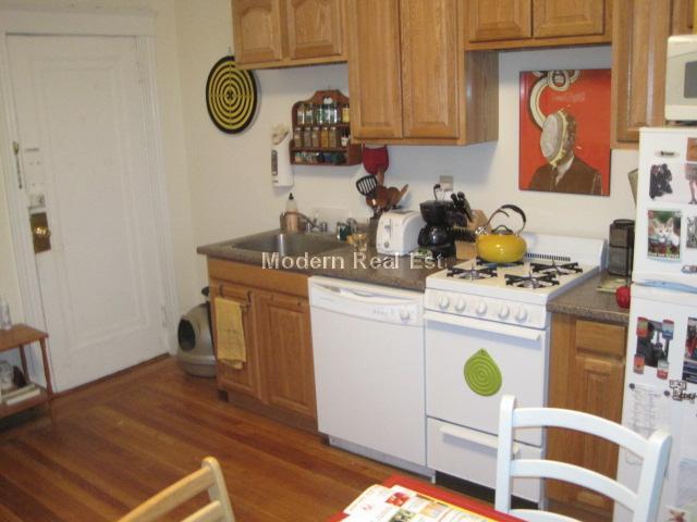 Primary Photo - 1615 Commonwealth Ave