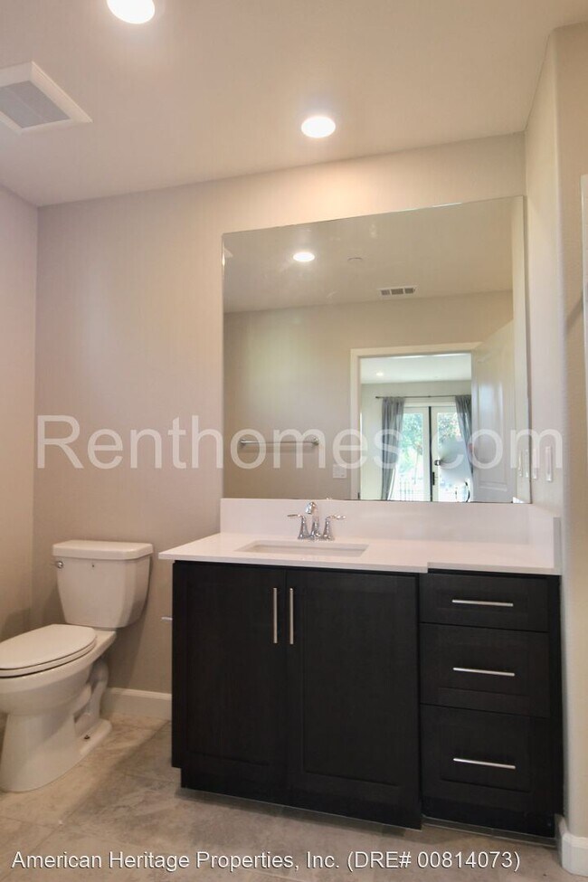 Building Photo - 3 br, 3 bath House - 21542 Harmony Village...