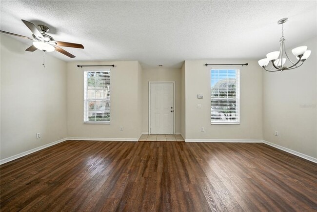 Foto del edificio - 30146 Barnaby Ln