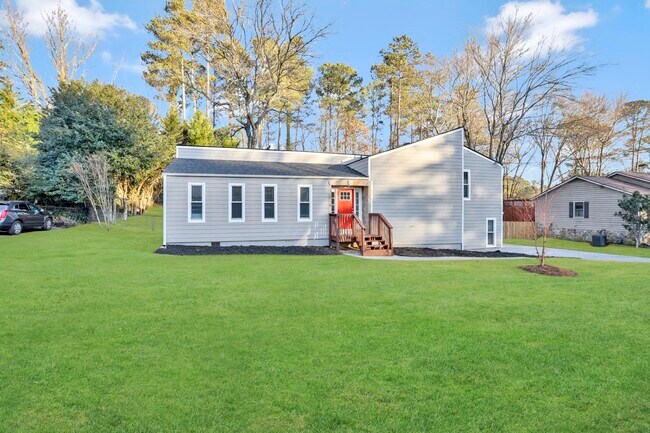 Building Photo - 3340 Hunters Lodge Rd