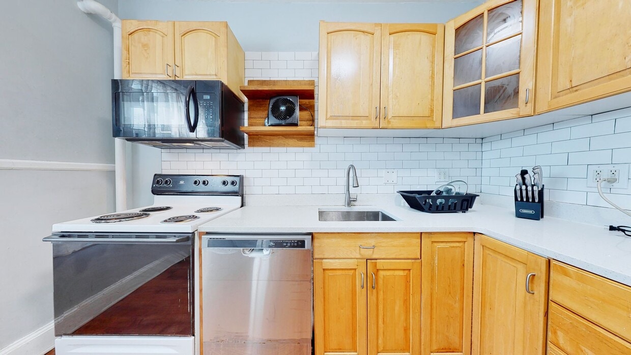 Primary Photo - 56 Hillside Pl