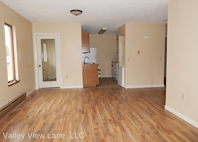 Building Photo - 30 Valley View Ln