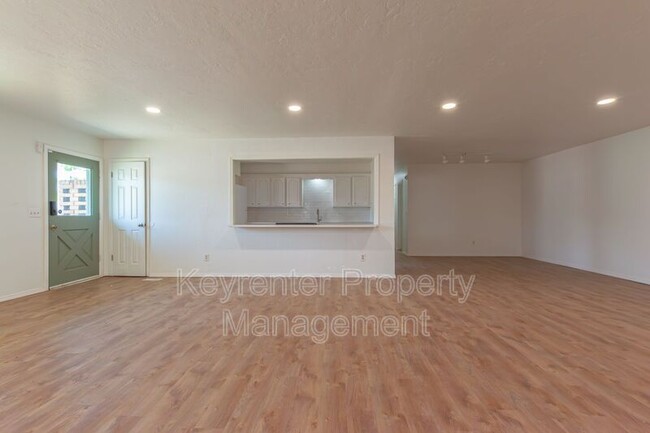 Foto del edificio - 6334 N Villa Ave