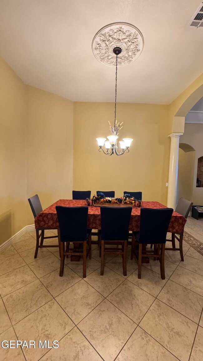 Foto del edificio - 7381 Black Mesa Dr