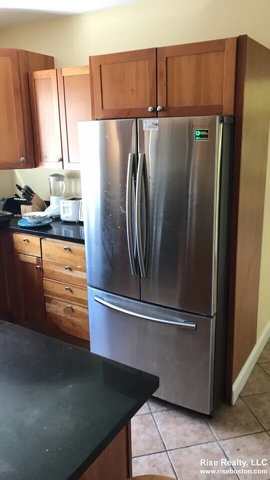 Building Photo - 27R Albion St