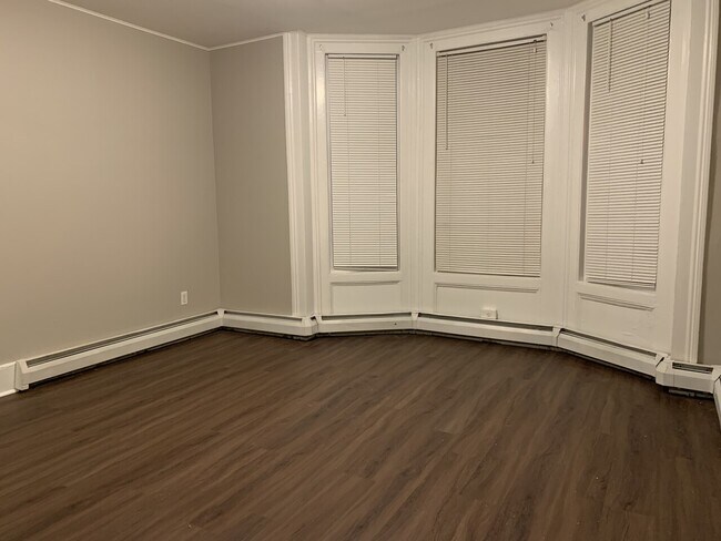 Foto del edificio - 640 3rd Ave