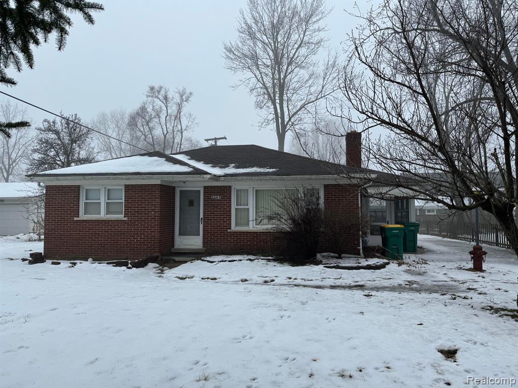 Primary Photo - 1381 E Forest Ave