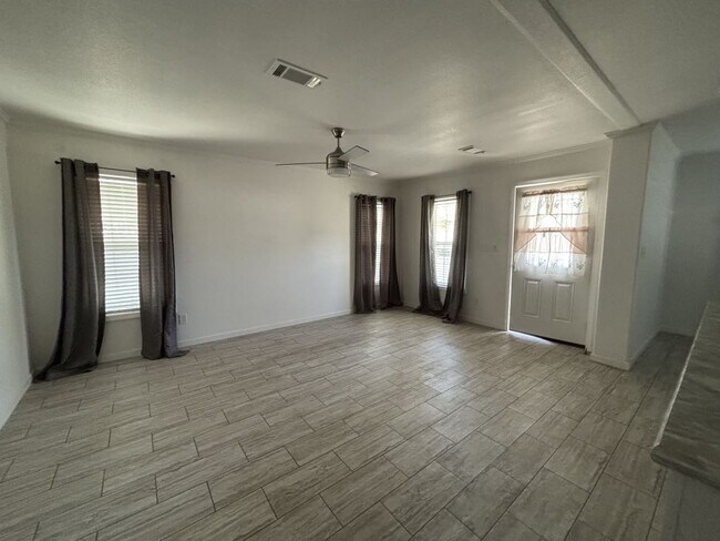 Foto del edificio - 4 Harbor Cove Ct