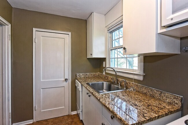 Foto del edificio - 501 Wakefield Dr