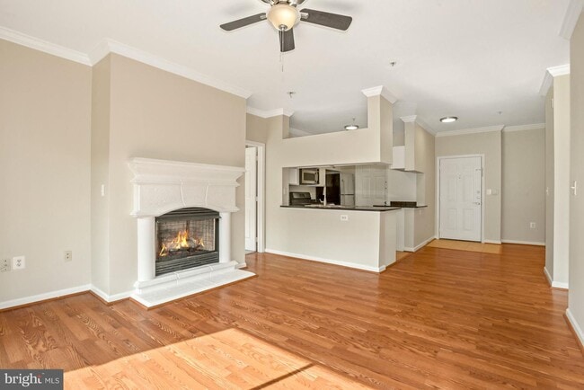 Building Photo - 12909 Centre Park Cir