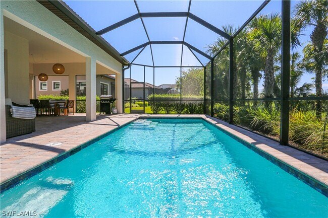 Building Photo - 9716 Everglades Dr
