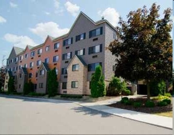 The Oaks Apartments East Lansing