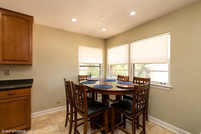 Foto del edificio - 8016 Country Club Ln