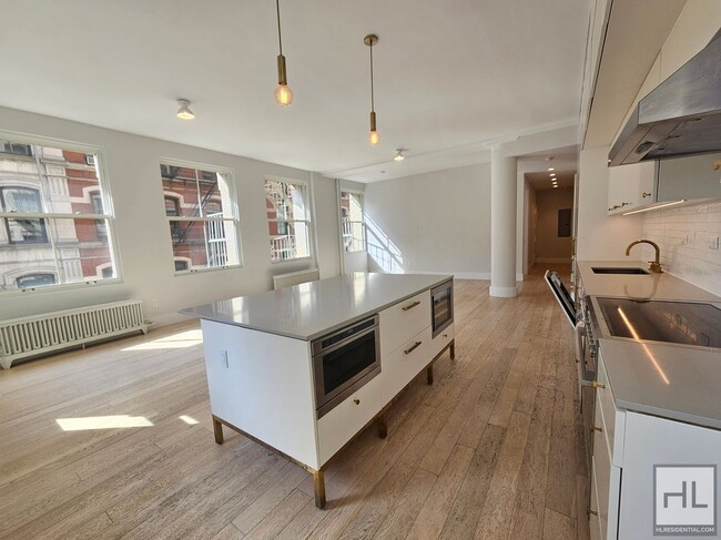 Building Photo - Ultra-Luxury 4-Bedroom Loft in SoHo | 3rd ...