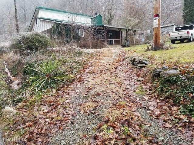 Primary Photo - 3 br, 1.5 bath House - 2644 Narrows Branch