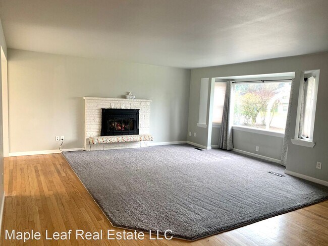 Foto del edificio - 3 br, 1.5 bath House - 14048 SE 202ND STREET