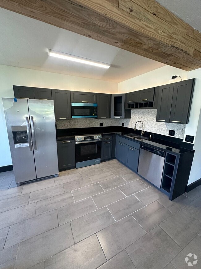Building Photo - 455 Golden Isles Dr
