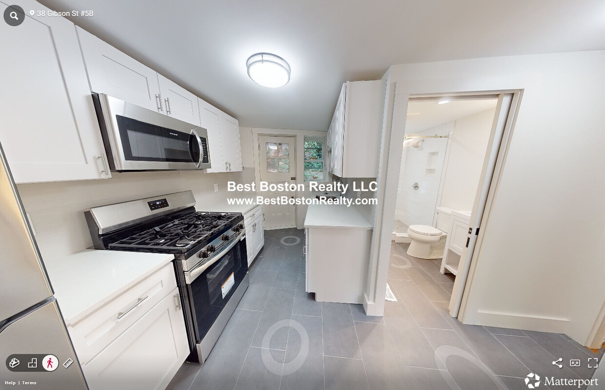 Building Photo - 38 Gibson St