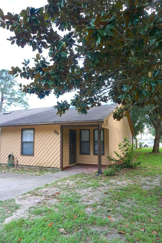 Primary Photo - Townhouse in FWB